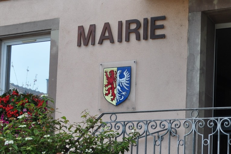 Entrée-mairie